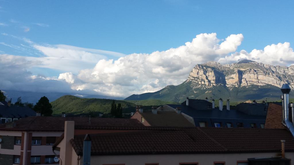 Hostal Pirineos Аїнса Номер фото