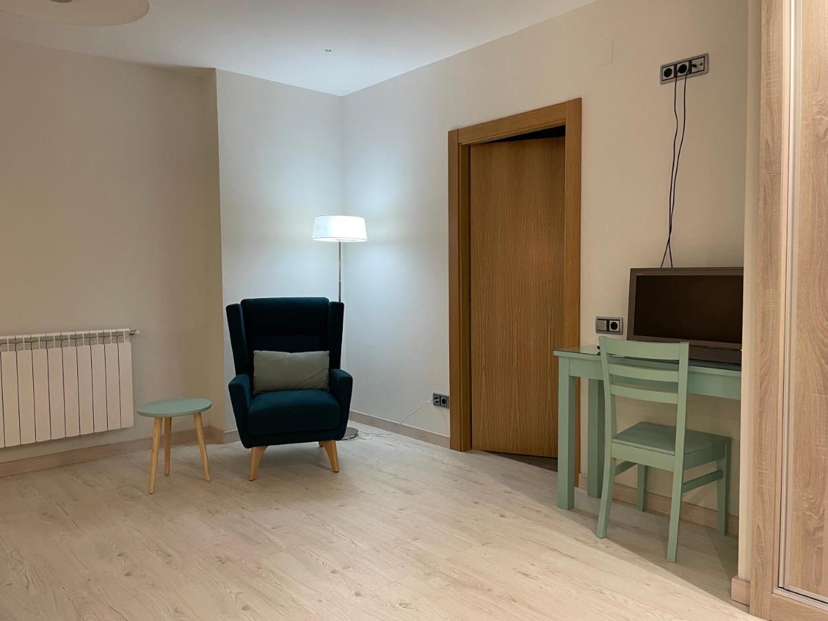 Hostal Pirineos Аїнса Екстер'єр фото