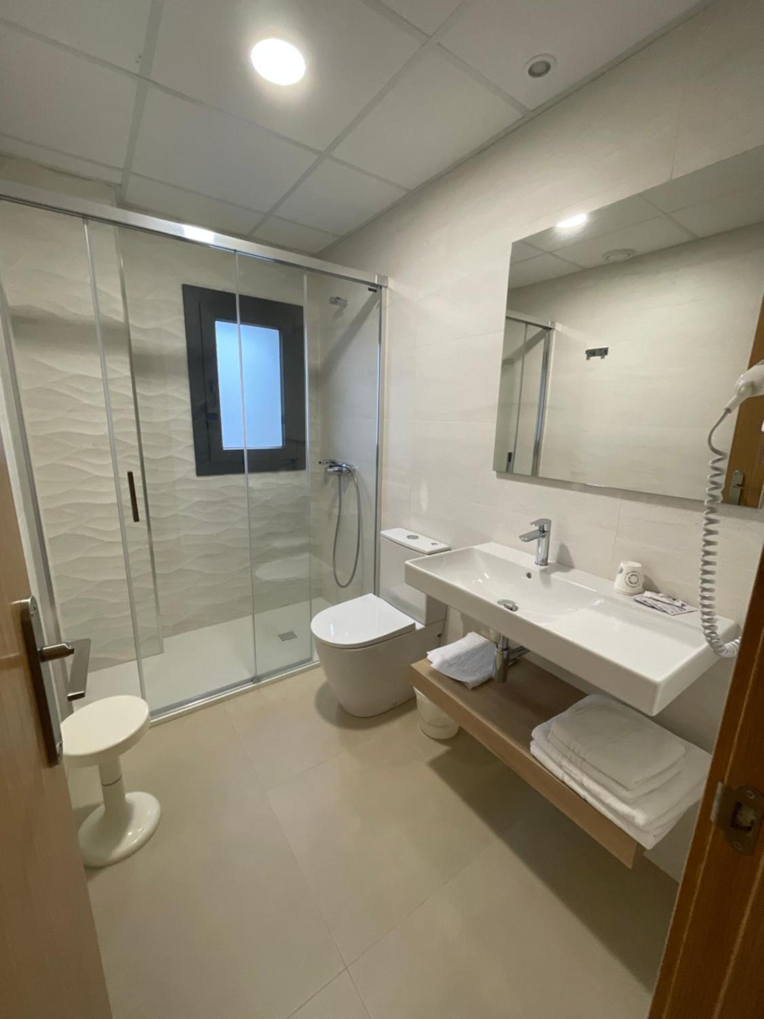 Hostal Pirineos Аїнса Екстер'єр фото